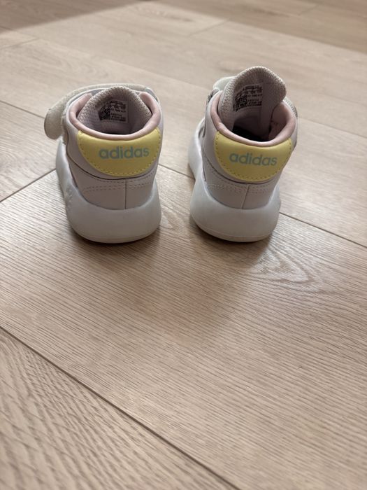 Детски маратонки  Adidas - 20 номер