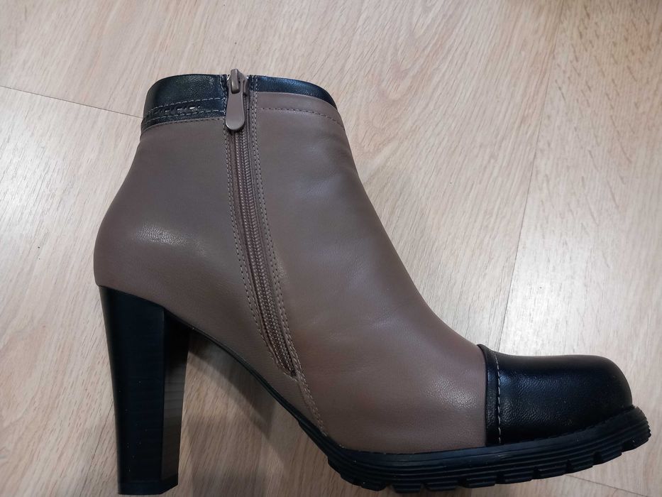 Дамски боти от естествена кожа