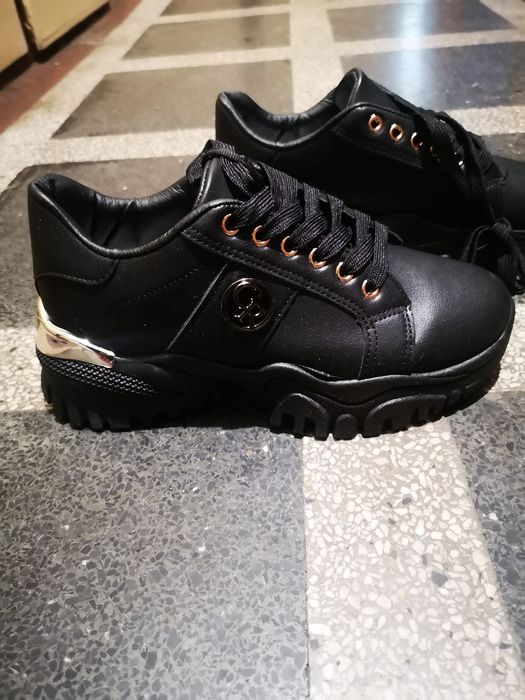 Дамски маратонки