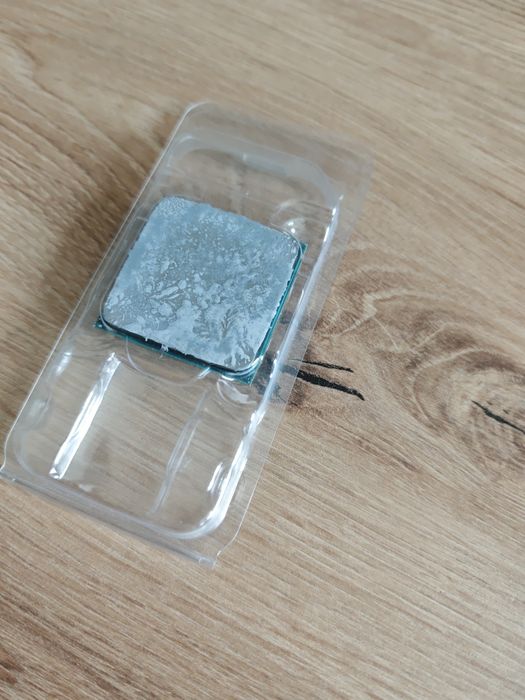 VAND Procesor AMD Athlon 300GE