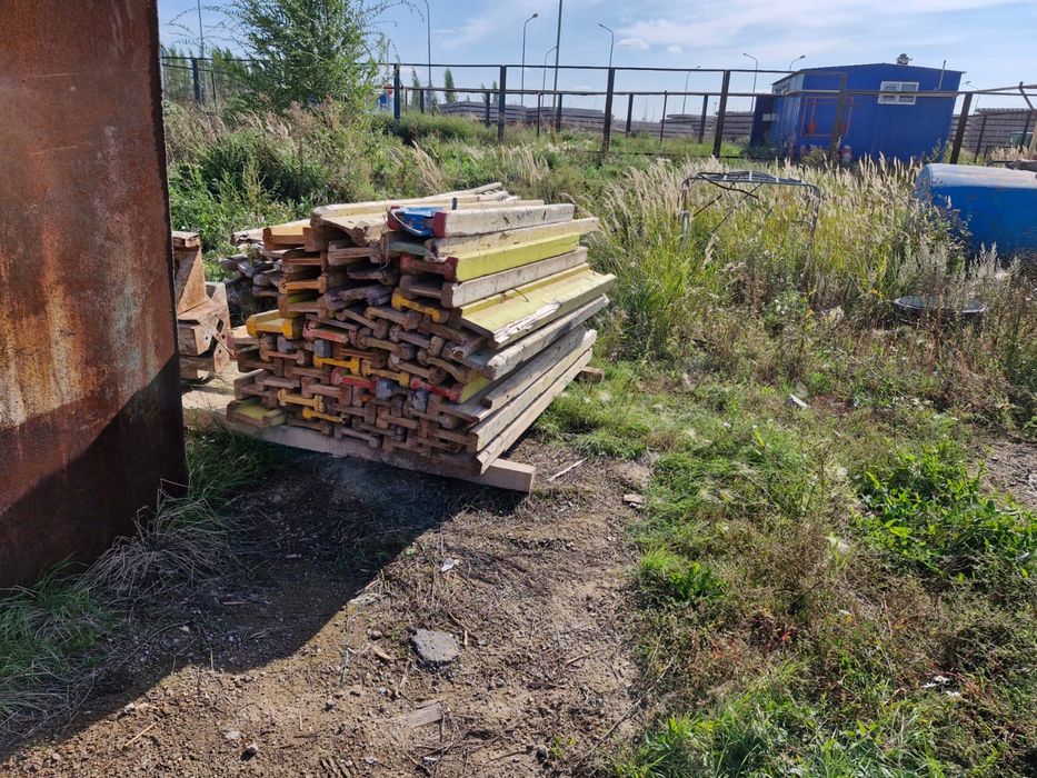 Продаются леса материалы