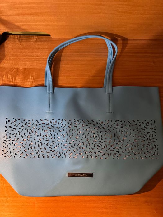 Vince camuto нова чанта, никога не е използвана