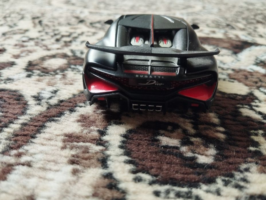 BUGATTI DIVO Модель масштабная
