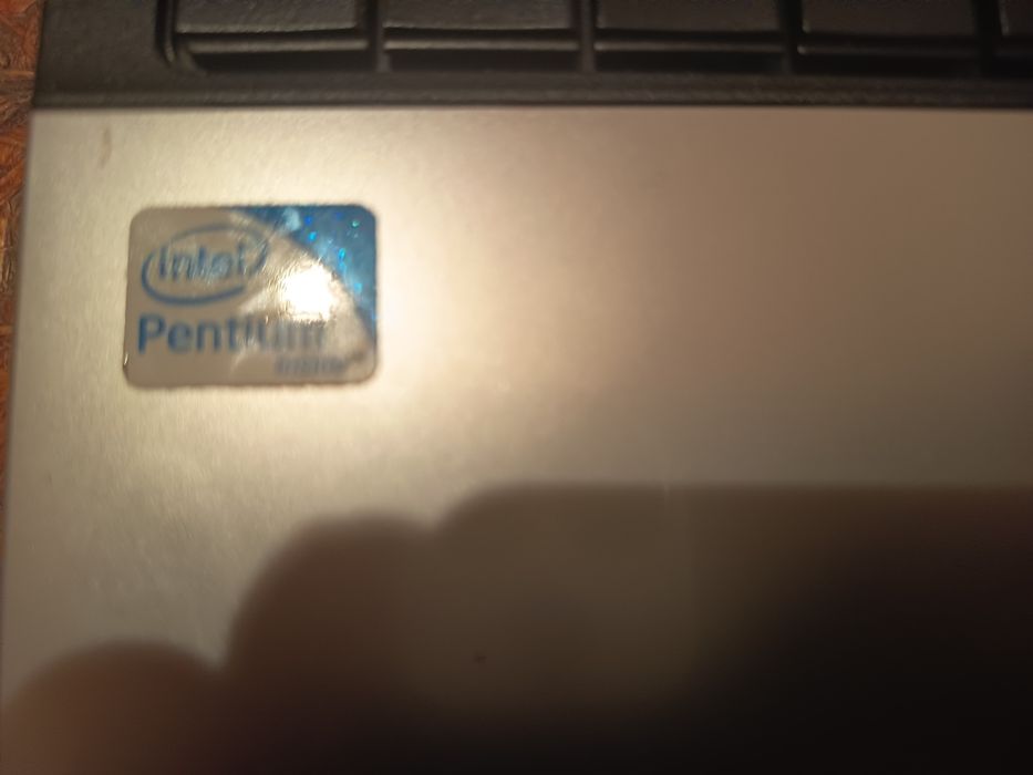 Leptop Acer model mai vechi