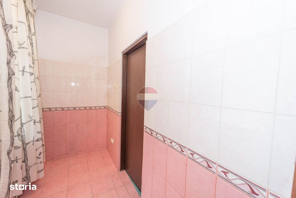 Apartament 3 camere de vanzare, in vila, 83 mp