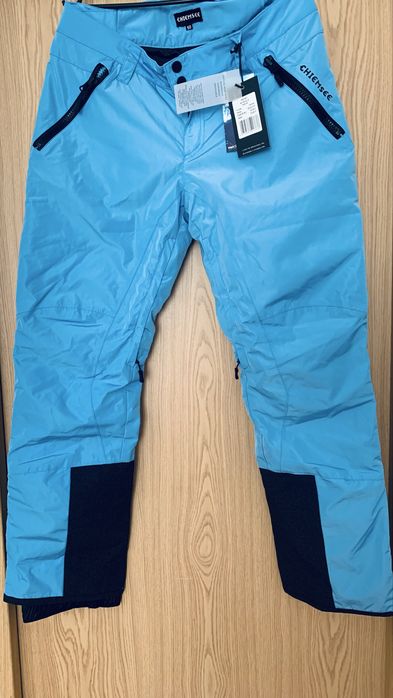 Pantaloni de schi noi cu eticheta