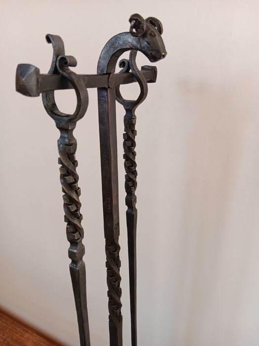 Прибори за камина от ковано желязо