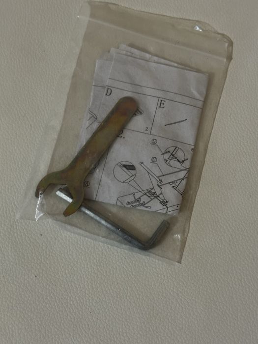 Кушетка за козметик/ масаж /миглопластика/ микроблейдинг