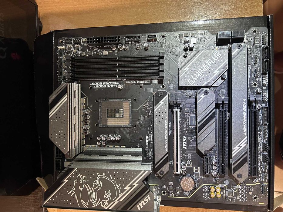 Placa de baza MSI Z790 Gaming Plus WiFi DDR5 LGA1700 - defect socket