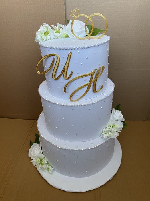 Бутафорна торта от фоам