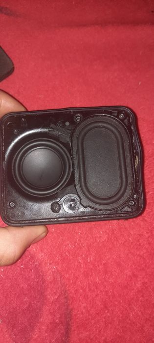 Vând boxa jbl go 2