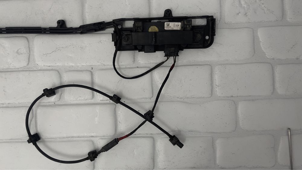 Сензор за багажник AUDI 3AA962243