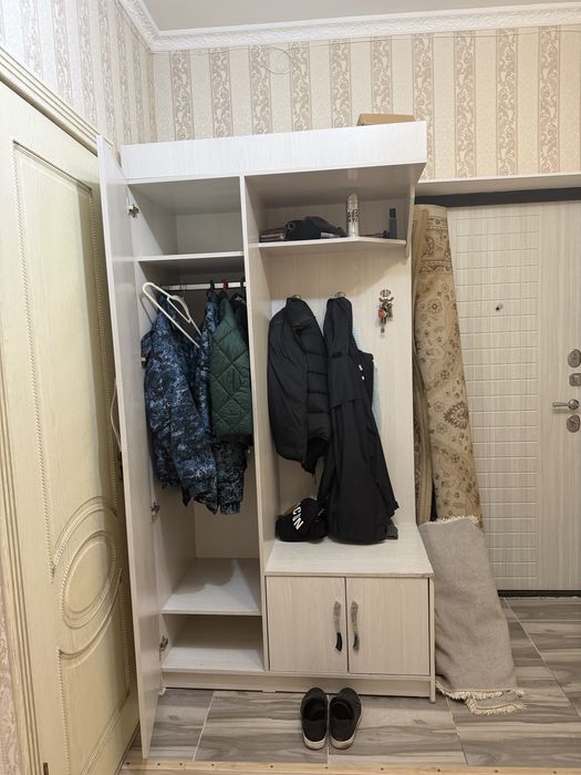 Шкаф для прихожей