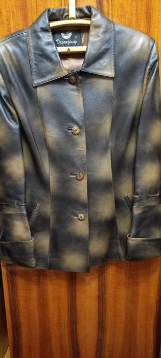 Пиджак кожанный. Размер 48.