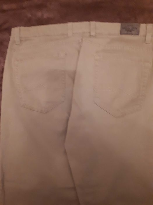 Pantaloni de vară, casual  tip blugi,culoare bej ,fără  etichetă noi