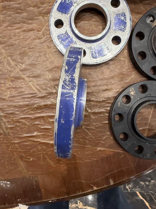 Vand distantiere pentru bmw