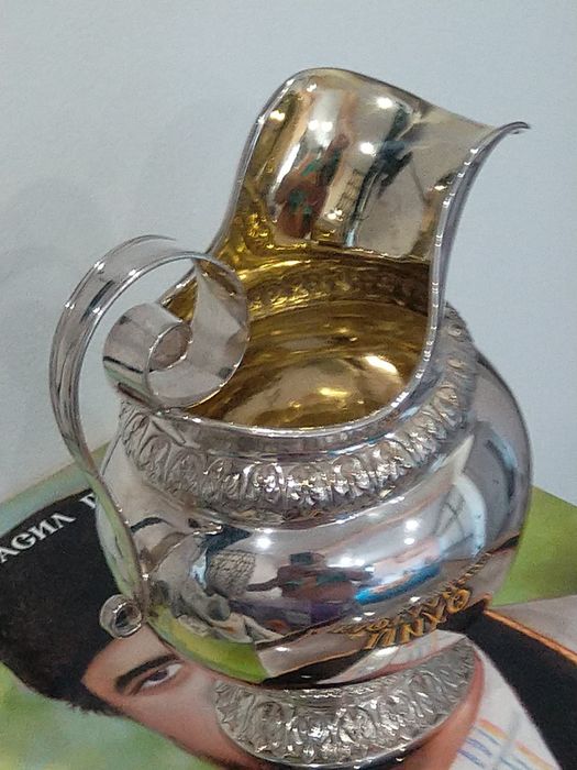 Продавам антична сребърна кана Дания 1825 година Уникална