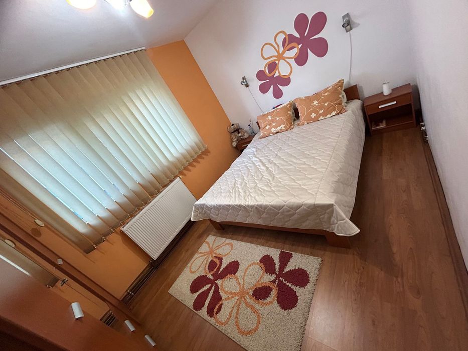 Închiriez apartament 2 camere semidecomandat