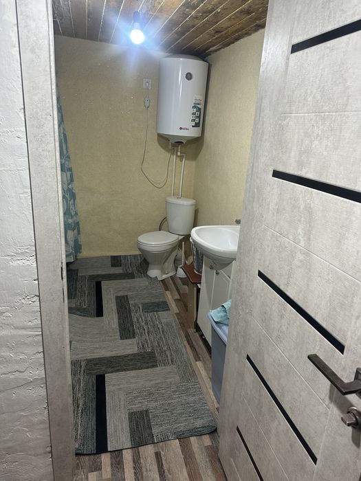 Курлыс ауылында  уй сатылады саудаласу бар