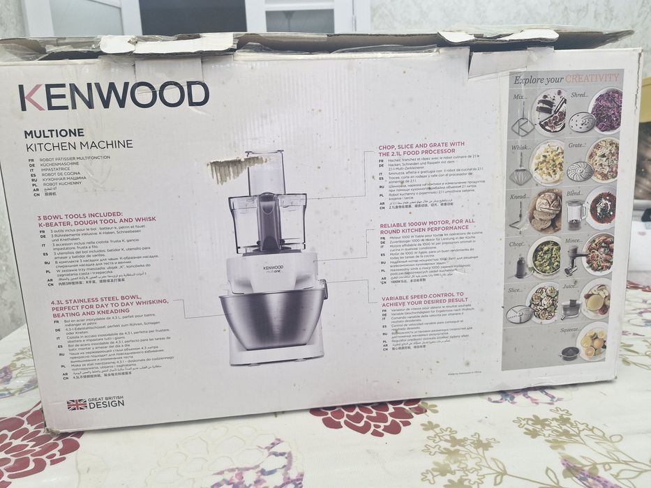 Продается кухонный комбайн Kenwood.