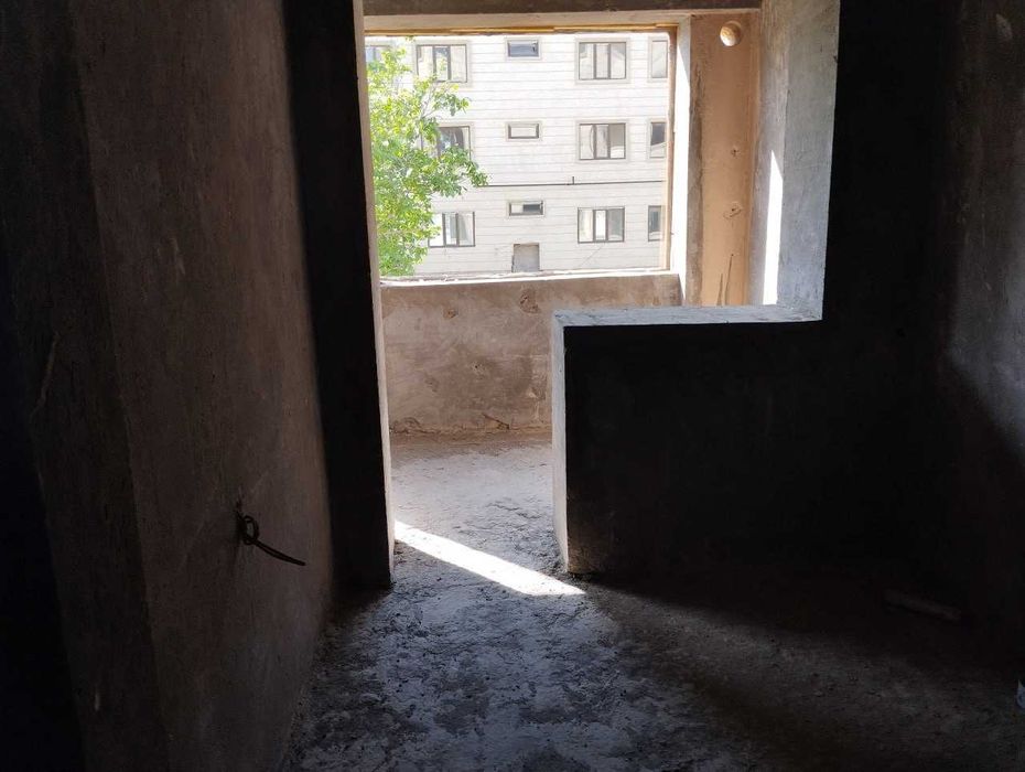 Ko`p qavatli uydagi xonadon