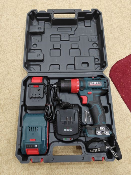 Шуруповёрт Alteco.