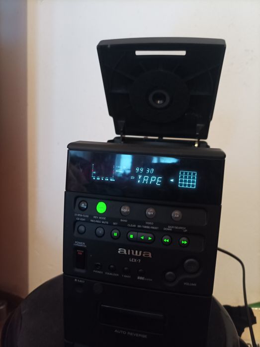 Vând aiwa sharp saba