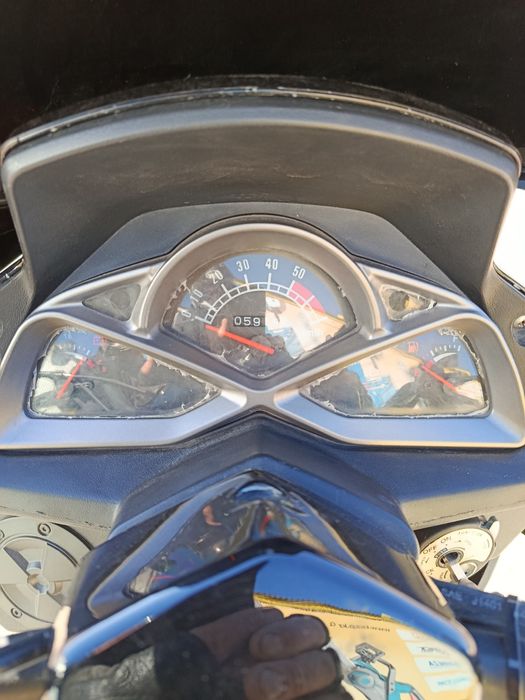 Продам Макси скутер