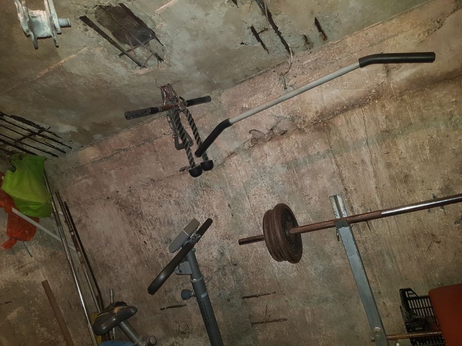 Aparate fitness, greutăți.