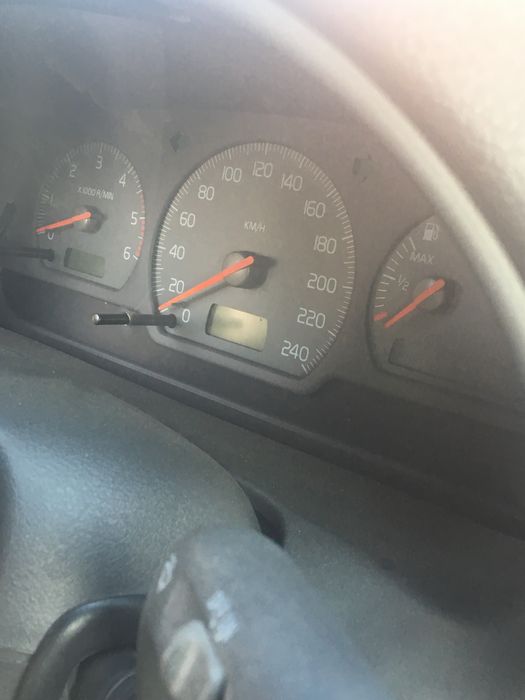 Volvo  V 40 1.9 TDI  2002 г.