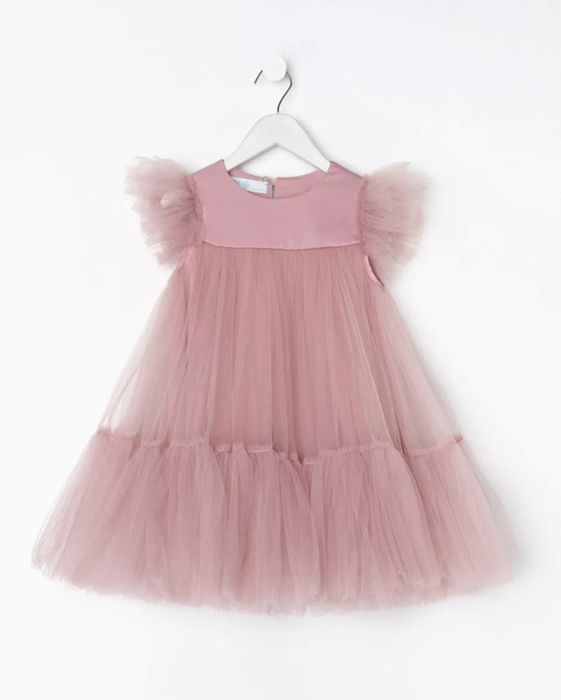 Продам нарядное платье на девочку