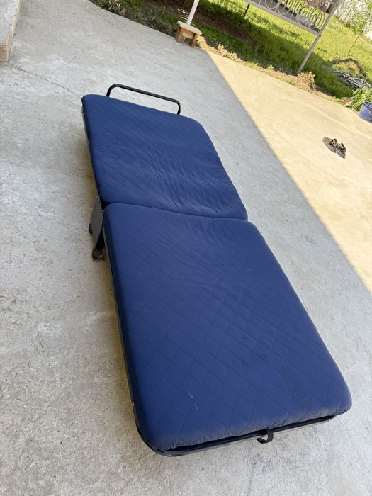 Раскладушка на колесиках