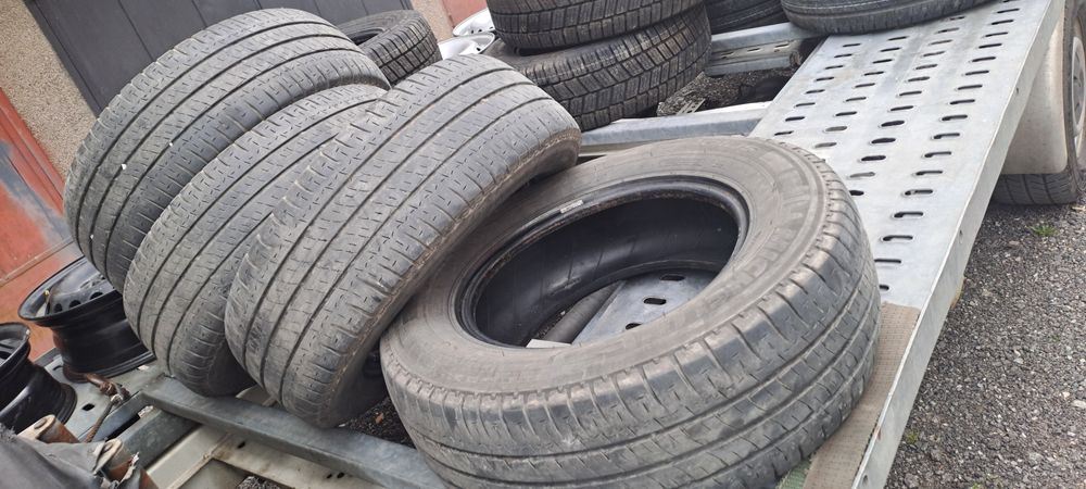 Джанти 16 бусови и гуми 235.65.16 ц