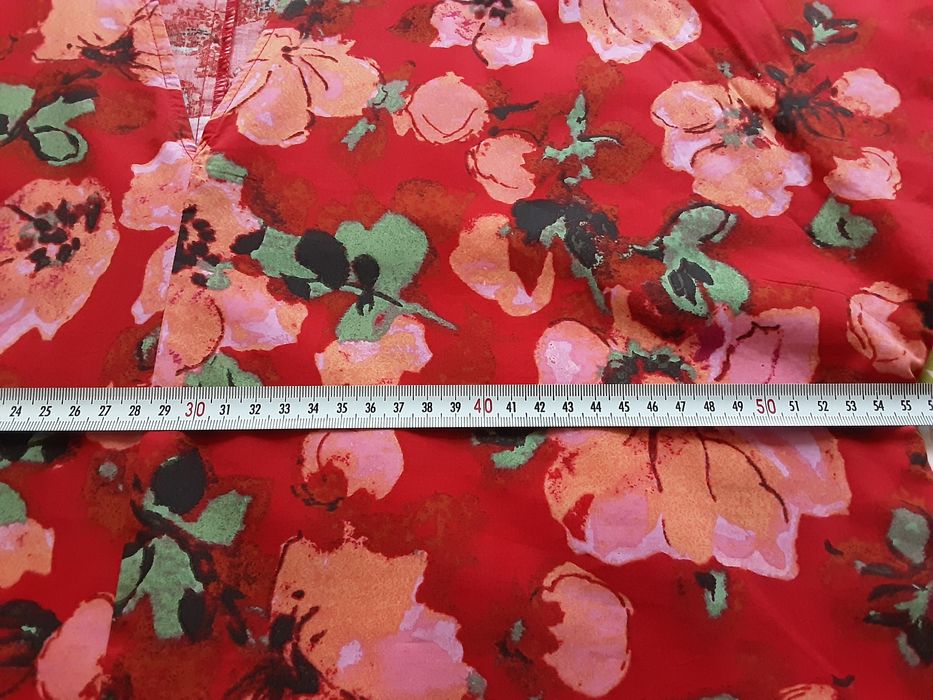 Дамски рокли с дълги ръкави