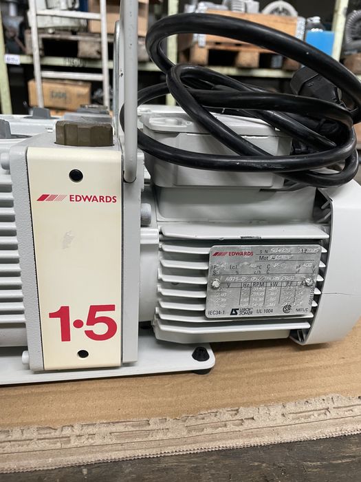 Монофазна вакуум помпа Edwards