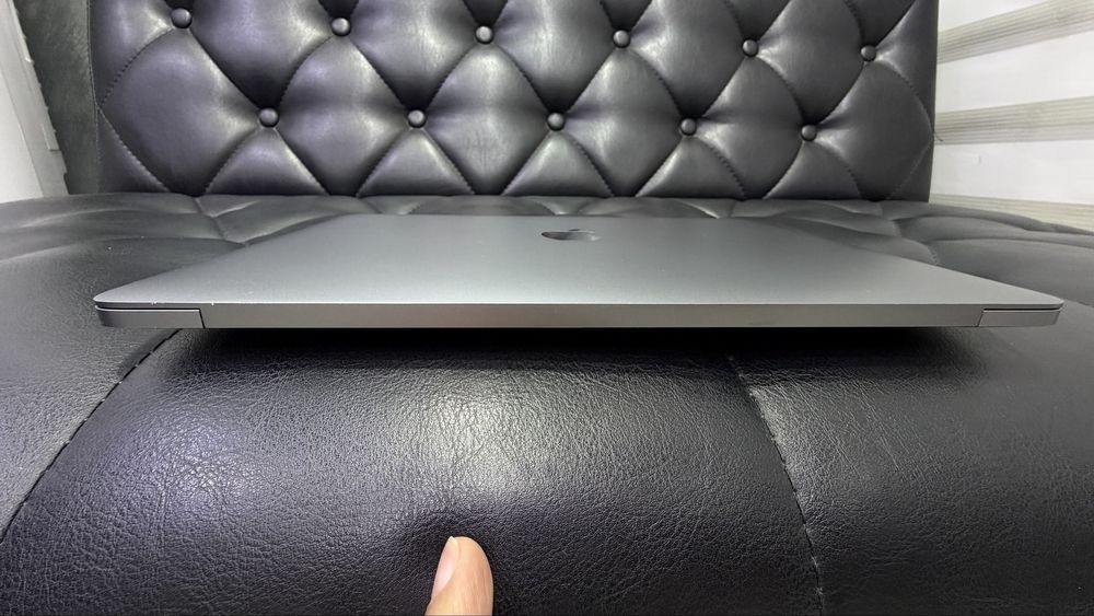 Apple MacBook Pro M1 2020 года в идеальном состояние