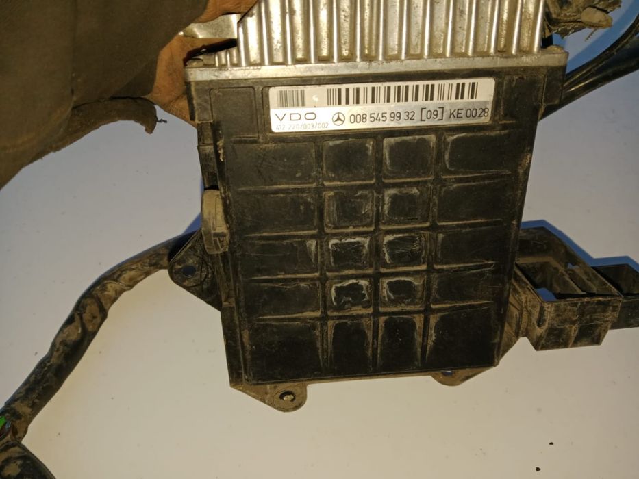 Продам двигатель Mercedes-Benz M102 2.3