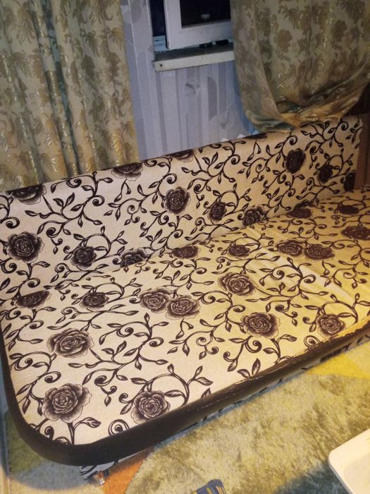 Диван в хорошем состоянии