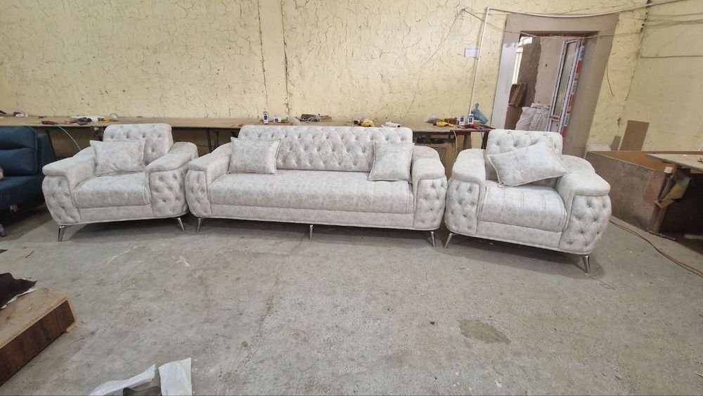 Мебель на заказ дивануголок для гостиной и в наличии