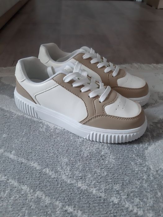 Новые кроссовки 38-38,5 р