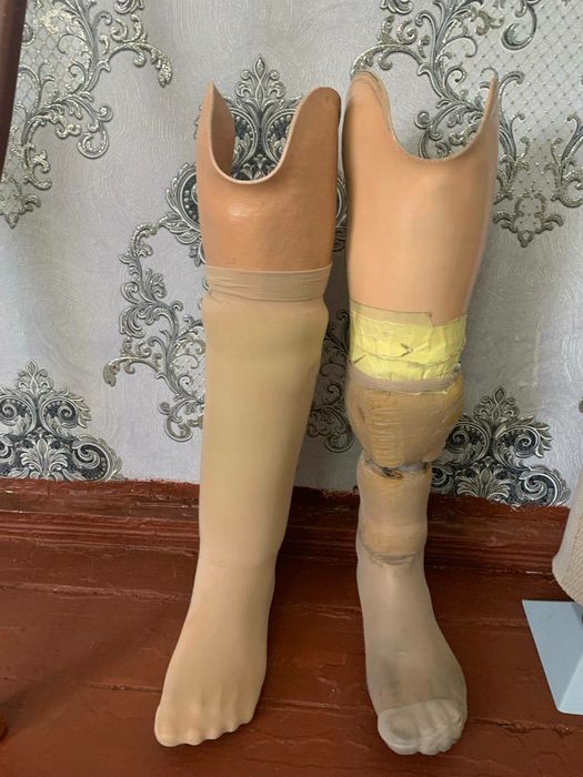 Pratez oyoqlar sotiladi