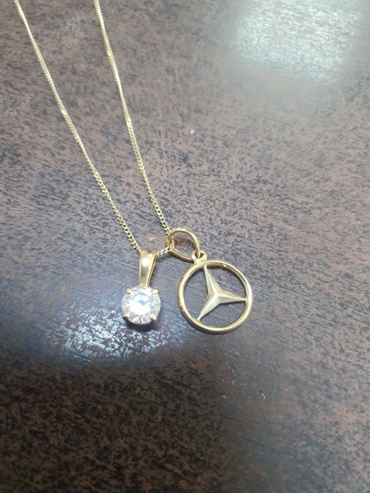 Златен синджир с медалиони 4.5гр. 585/14к