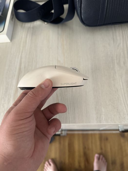 Logitech g pro supperlight 1  narxi 750.000