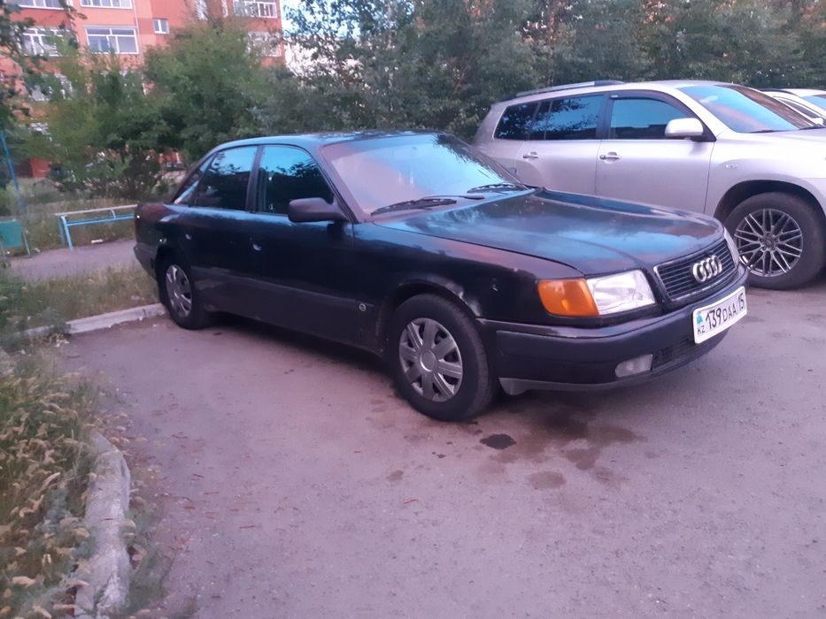 Продам машину Ауди 100 С4