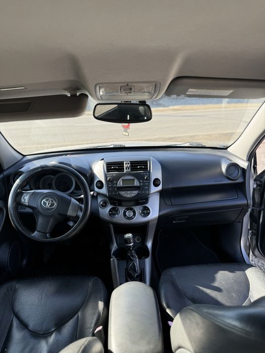 Toyota Rav-4 2007 2.2 D 4x4 la buton stare impecabila !