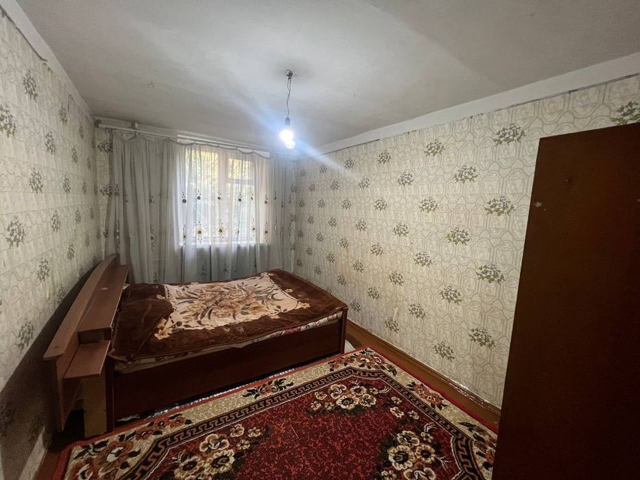 Сдается 3x комнатная квартира 
C обстановкой  
В горде Алмалыке