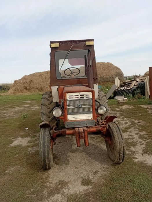 Трактор Т-25. С снеготолкателем