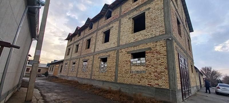 Pilita pishgan g'ishtan qurilgan