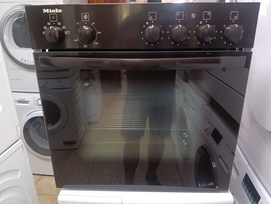 Кафява печка за вграждане Miele Made in Germany 2 години гаранция!