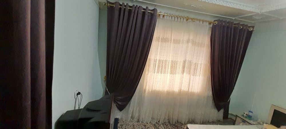 Pardalar sotiladi eshik va derazaga